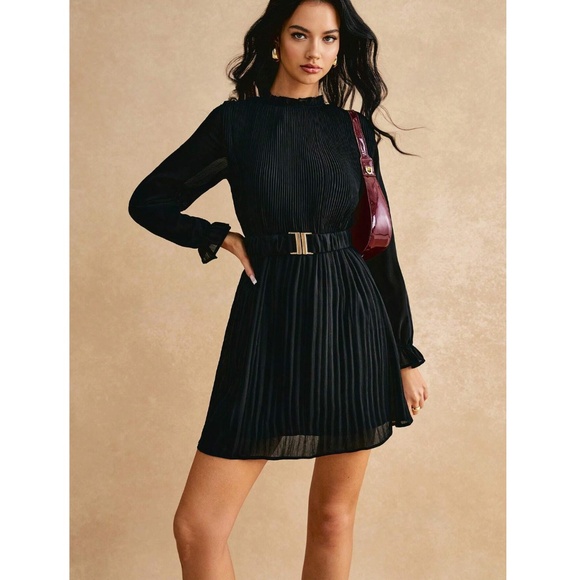 Black Boho Mini Pleated Dress Belted, Elastic, Long Sleeve - Picture 11 of 13
